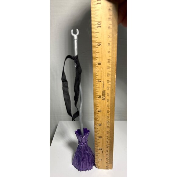 Monster High Doll Casta Fierce Broomstick Replacement Purple & Silver - Picture 5 of 5